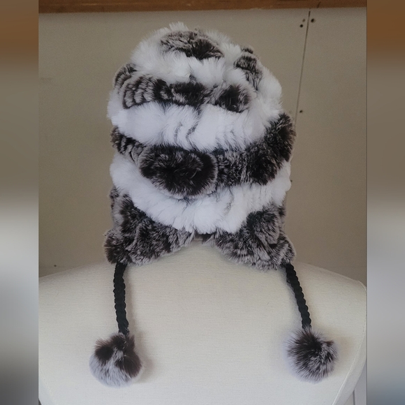 Real Rabbit Fur Hat | Knit Lining - Picture 2 of 3
